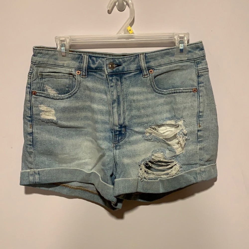 AE stretch mom short.